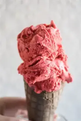 RED VELVET ICE CREAM SHAKE